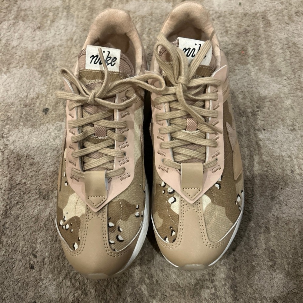 Nike Air Max- Neutral Camo- size 8 women